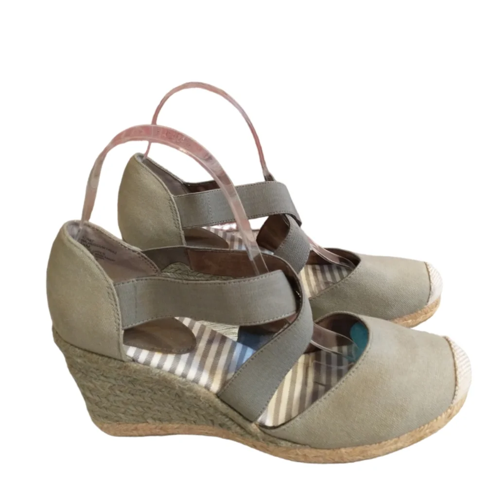 White Mountain Women's Espadrilles Wedge Sandal Criss Cross Khaki Green 8.5M